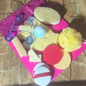 Luxurious Skincare Variety Tool Set in a Pink Glitter Gift Bag